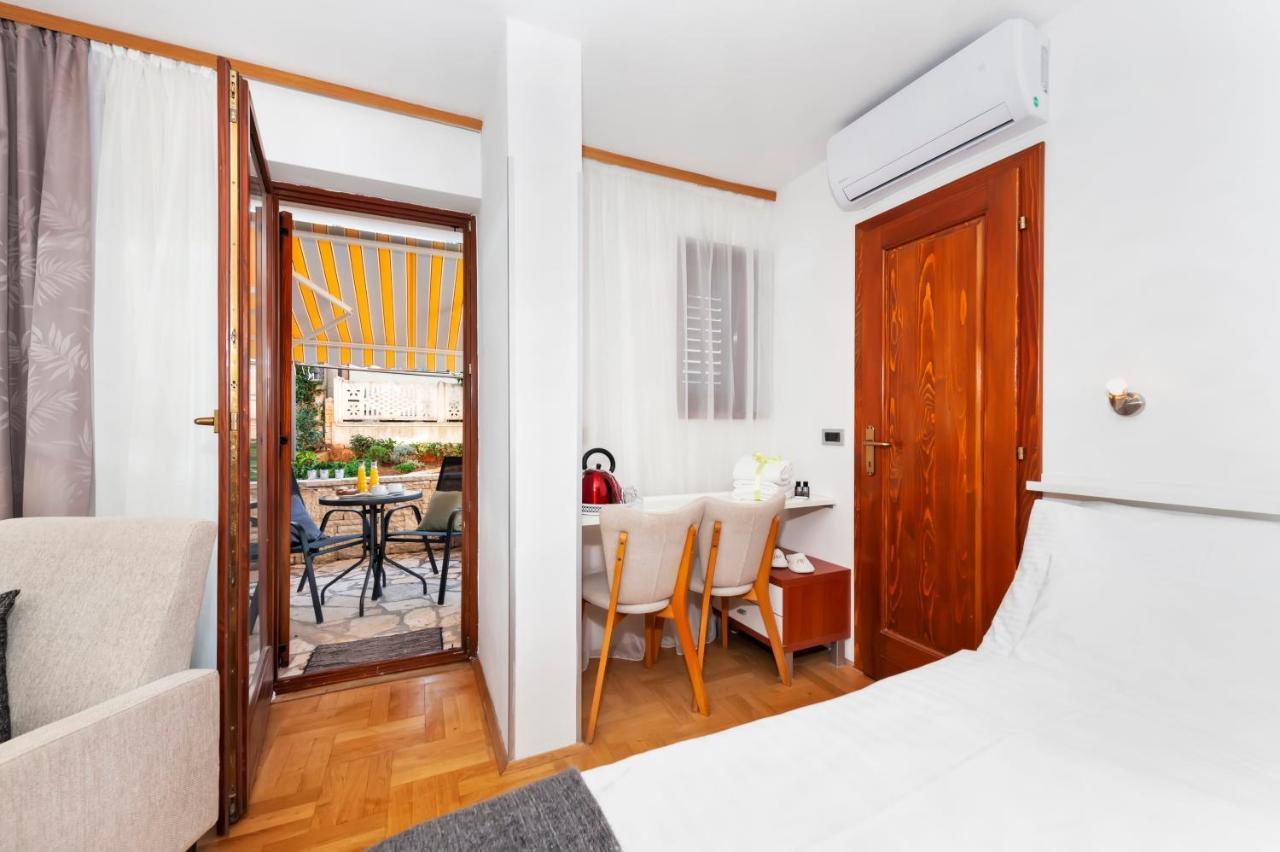 Villa Milli B&B 로비니 외부 사진